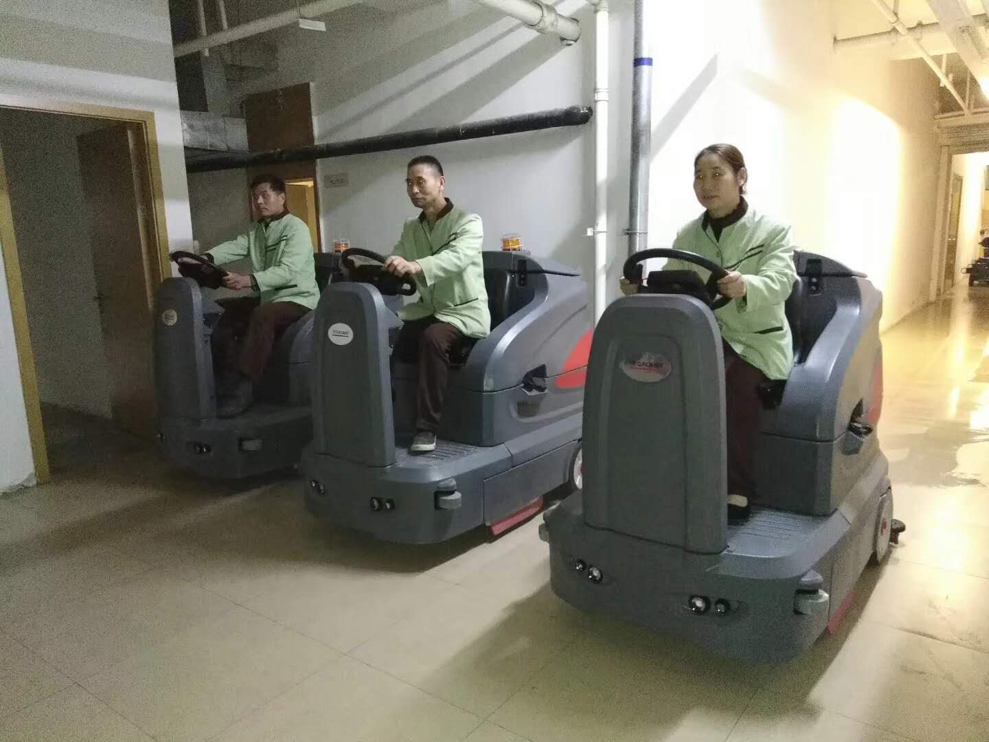 你知道洗地機(jī)的用處嗎？